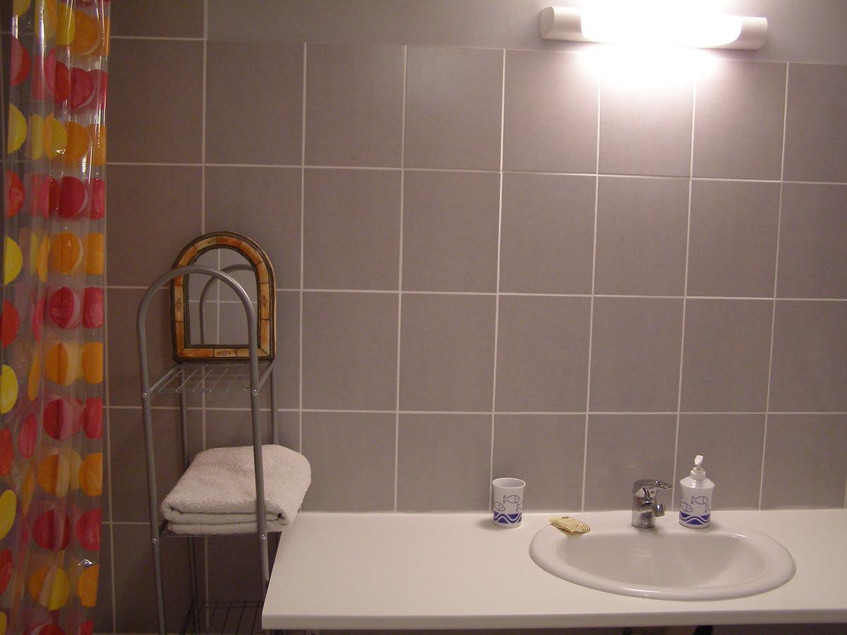 Bed and Breakfast Le Bord De L'Eau Sainte-Terre Esterno foto